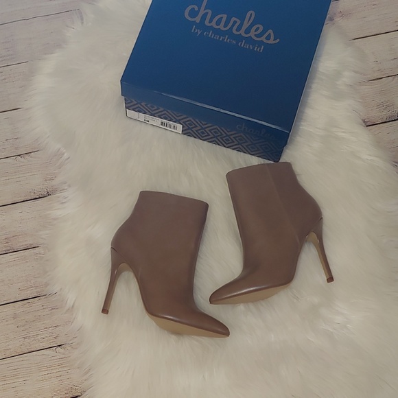 charles david poca bootie